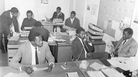In der Kisuaheli-Redaktion 1963