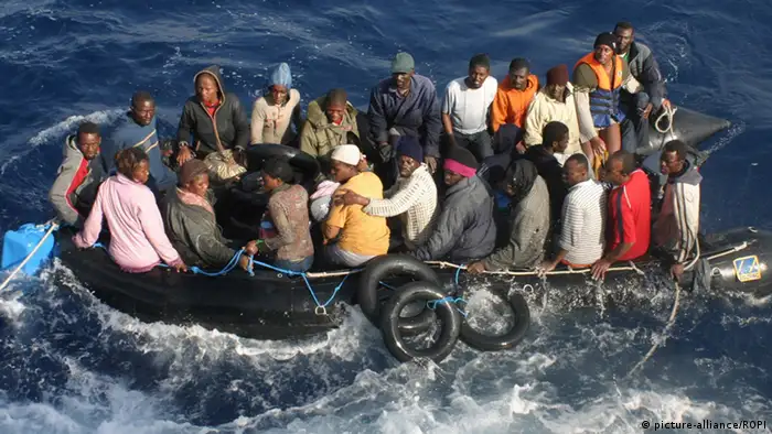 Des images qui se répètent et des drames qui choquent: les migrants sur des coques de noix en pleine mer
