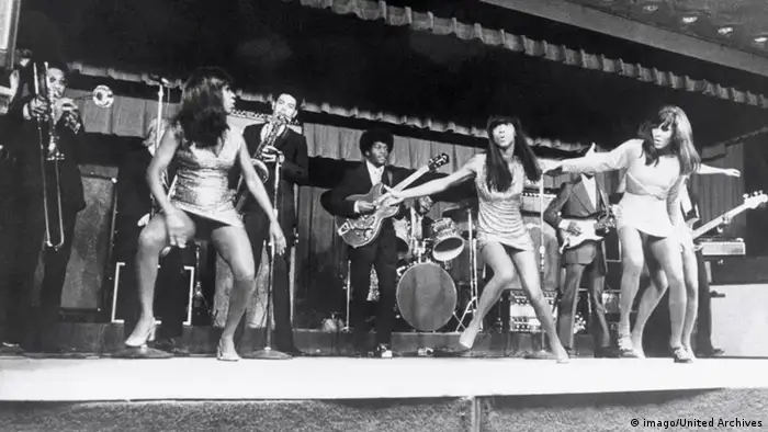 Tina Turner singing with Ike Turner's band 