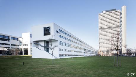 Deutsche Welle Funkhaus mit UN Gebäude (DW)