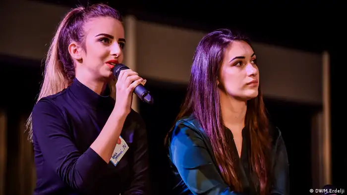 Jovana Joviæ und Vanja Joksimoviæ gründeten in Serbien das Teenager-für-Teenager-Portal „Youth Vibes