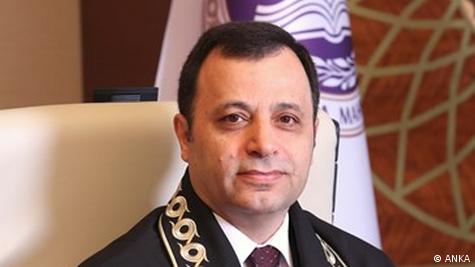 AYM Başkanı Zühtü Arslan 