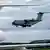 Afganistan'dan dönen A400M tipi askeri uçak Wunstorf askeri havalimanına inmek için alçalıyor - (27.08.2021)