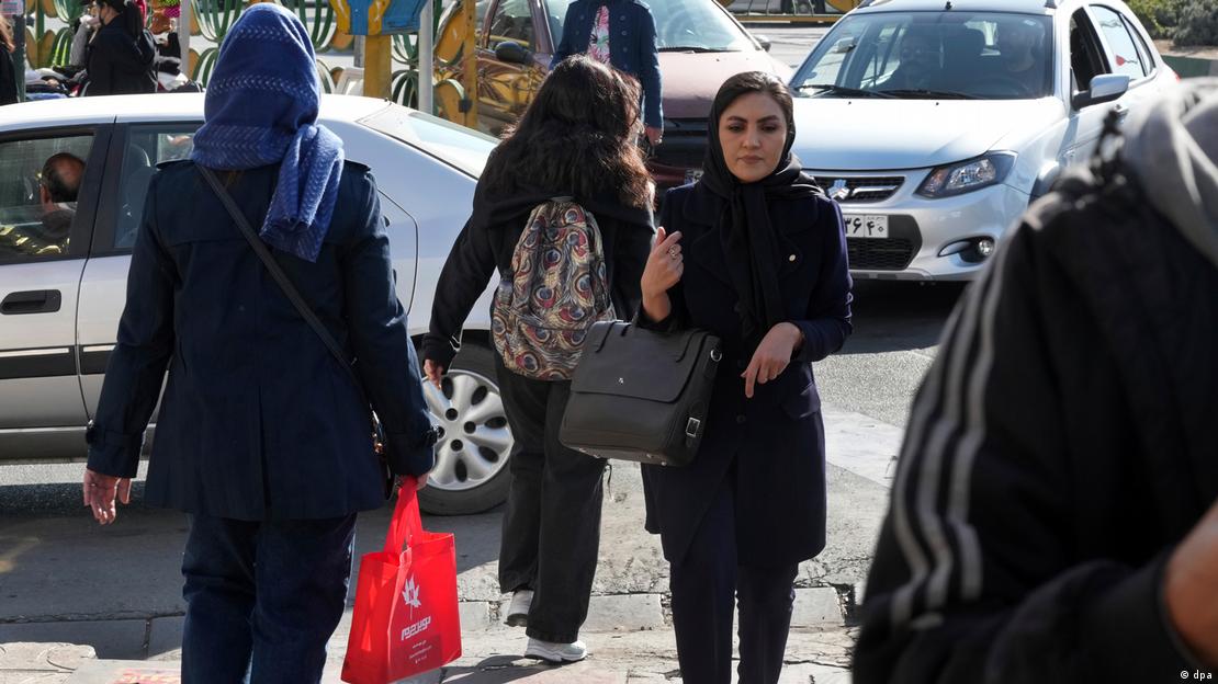 İranlı kadınlar üzerindeki baskı artıyor 