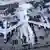 Стратегические бомбардировщики-ракетоносцы Ту-95 на аэродроме в Энгельсе, январь 2022 года