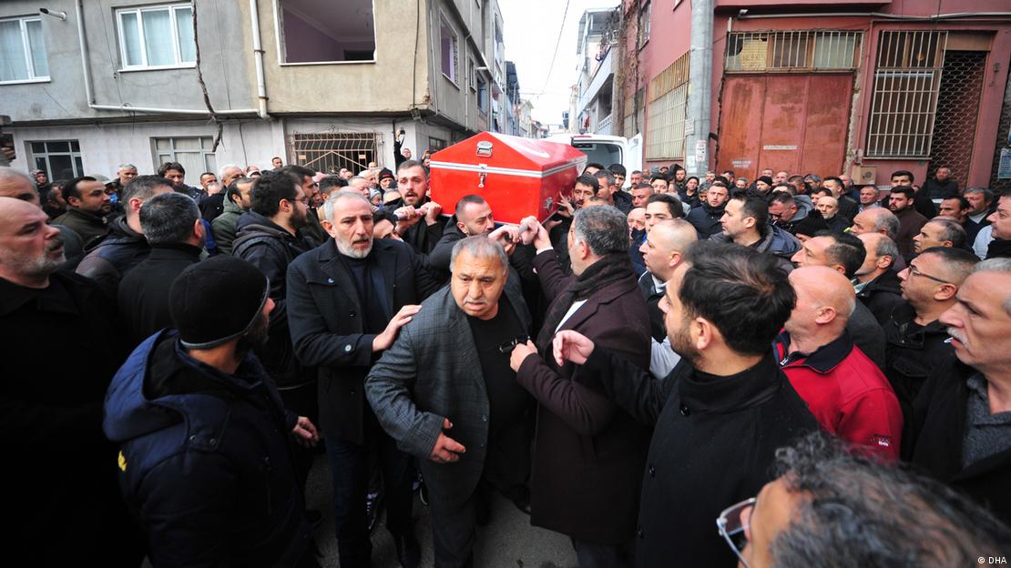 Ankara'da öldürülen Eski Ülkü Ocakları Genel Başkanı Sinan Ateş'in cenaze töreni
