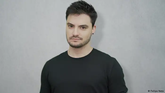 The picture shows Felipe Neto, a Youtuber from Brazil. 