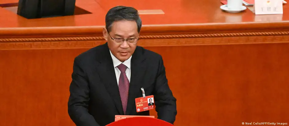 中國總理李強將在今年兩會發表政府工作報告。圖為他去年出席全國人大會議。