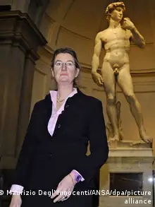 佛罗伦萨学院美术馆馆长、德国历史学家塞西莉·霍尔贝格（Galleria dell'Accademia）