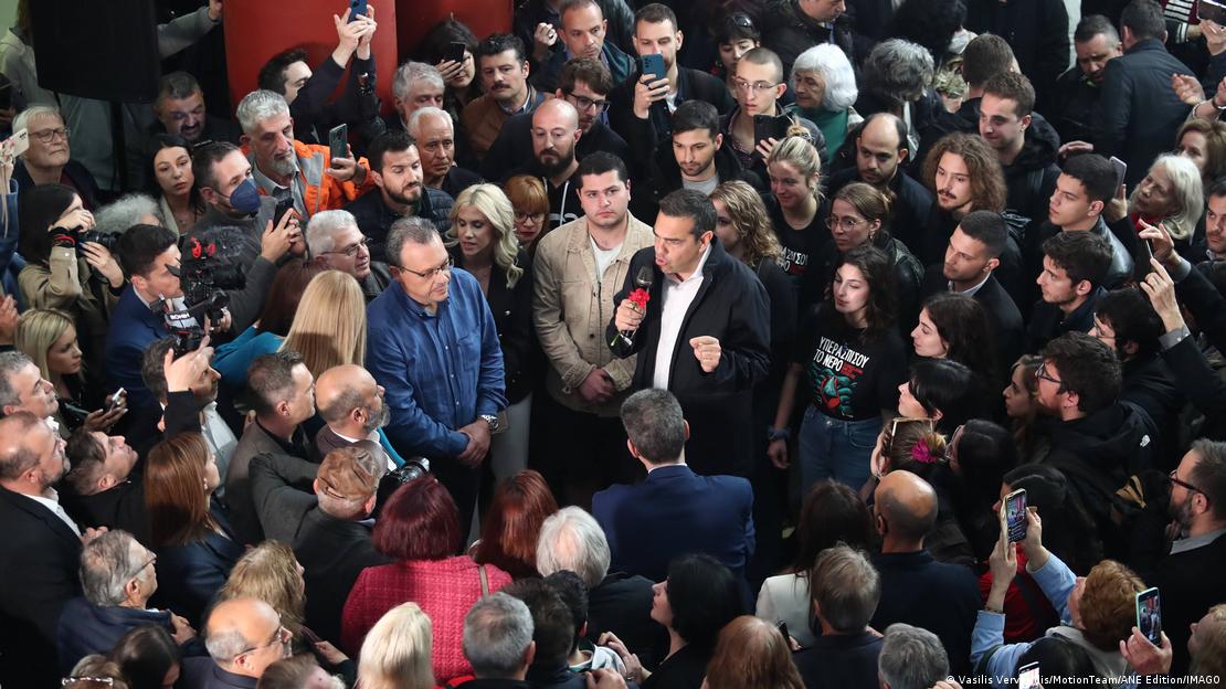 SYRIZA lideri Aleksis Tsipras, kampanyasını “Her yerde adalet!” sloganıyla yürütüyor