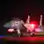 Izraelski vojni zrakoplov F-15 na pisti, noćna snimka
